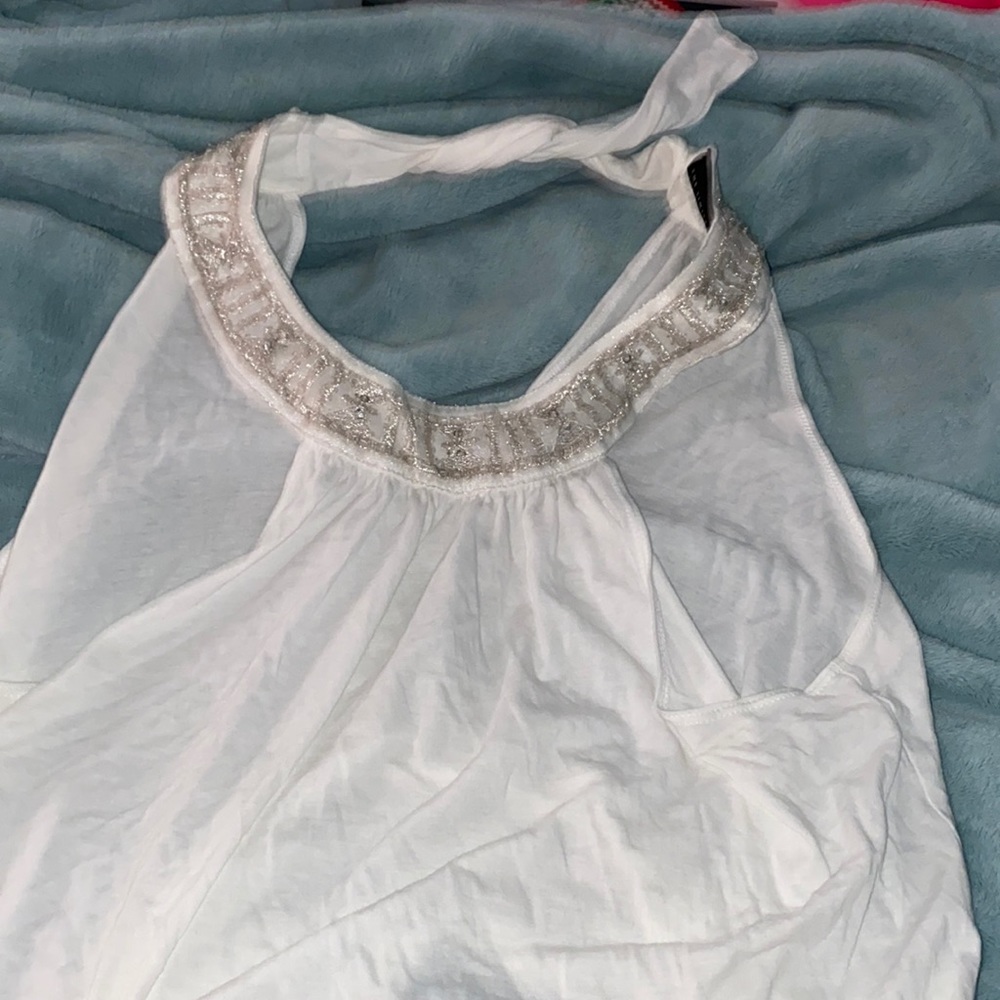 Halter design tank